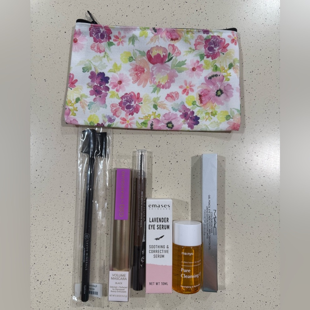 🦋 Assorted Beauty Bundle + Makeup Bag 🦋